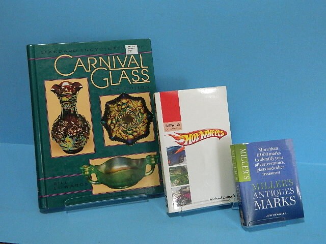 2" Non Adjustable Clear Acrylic Display Stand.